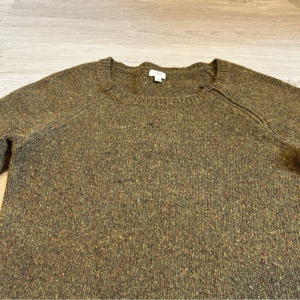 J. Crew Women's Olive Green Lambs Wool Sweater with Shoulder Zipper Detail - S - Picture 2 of 8